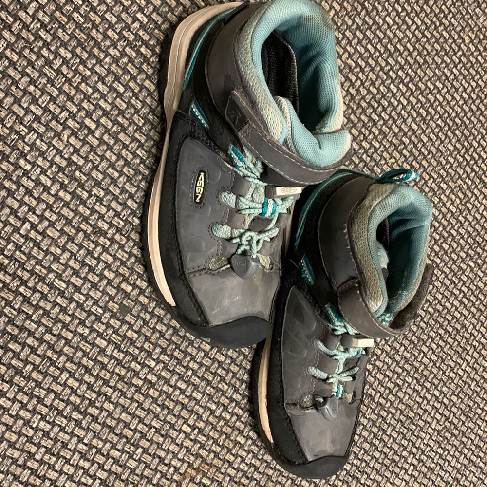 Keen waterproof hiking shoes